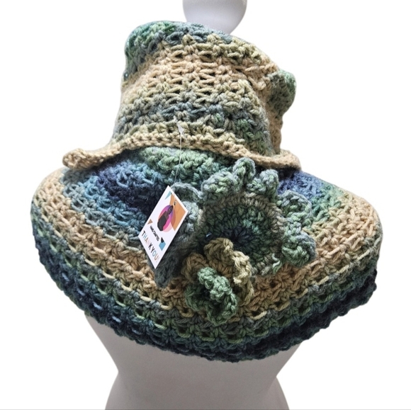 Hand Crafted Crochet Multicolored 10-way scarf winter hoodie handmade blue shawl - Picture 11 of 17